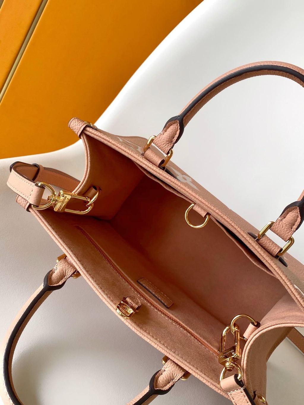 Louis Vuitton M12513 OnTheGo PM