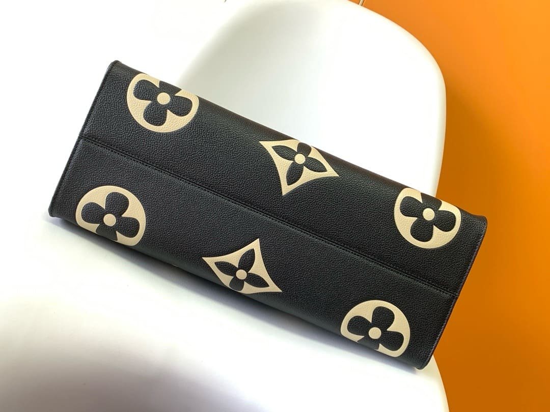Louis Vuitton M45945 OnTheGo GM