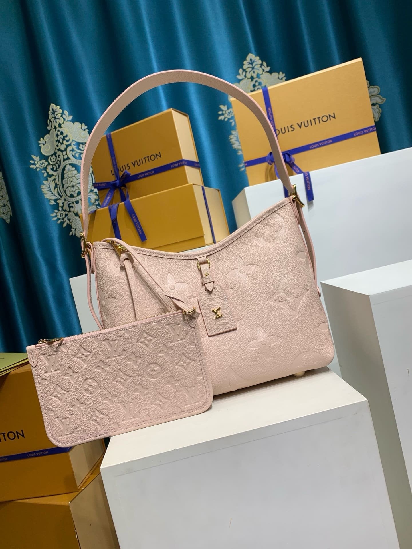 Louis Vuitton M47082 CarryAll PM