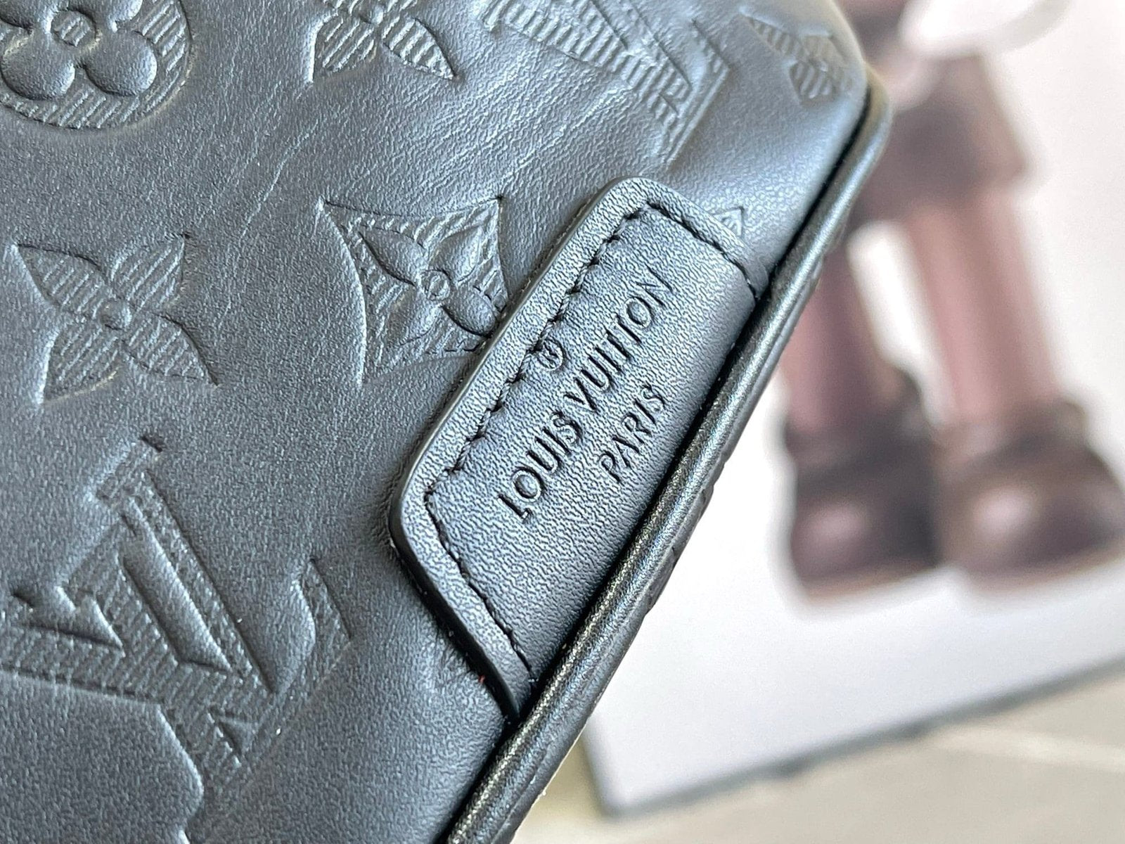 Louis Vuitton M46036 Discovery Bumbag PM