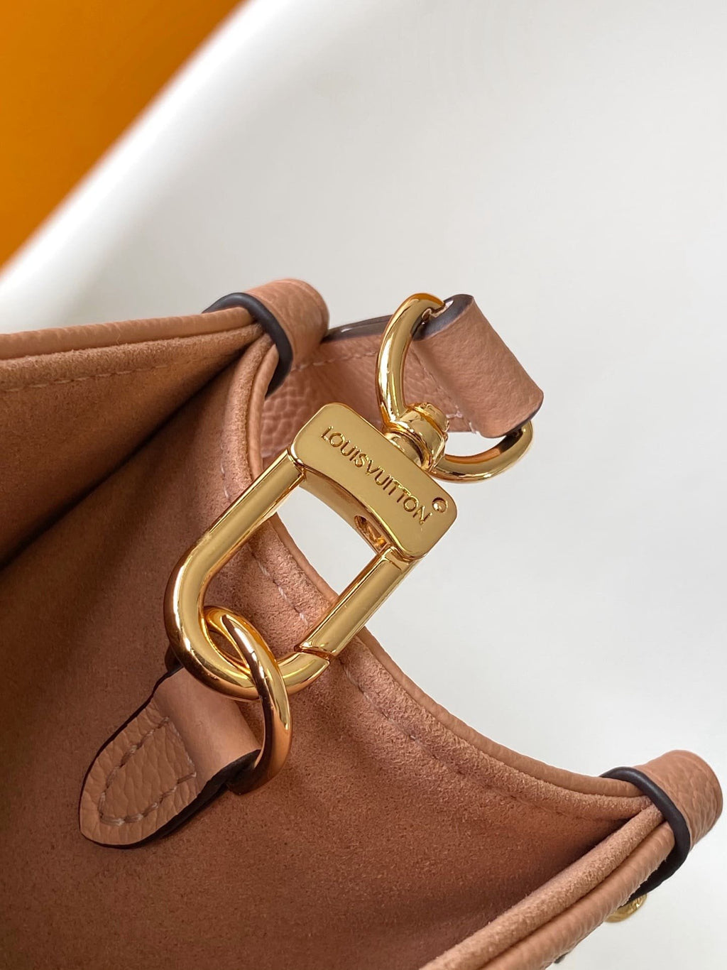 Louis Vuitton M12513 OnTheGo PM