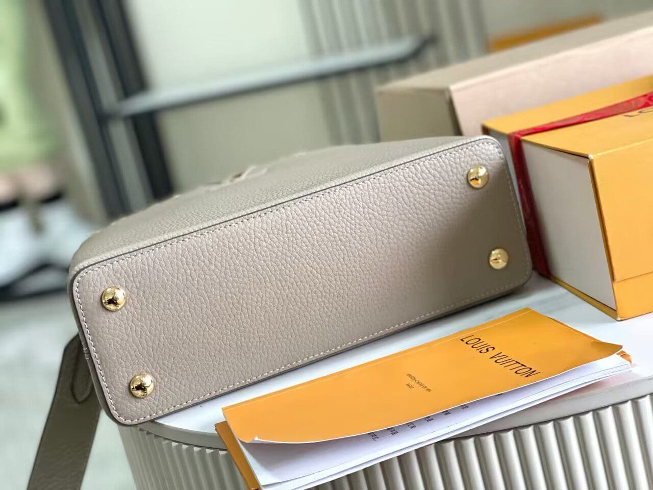 Louis Vuitton M24567 Capucines Mini