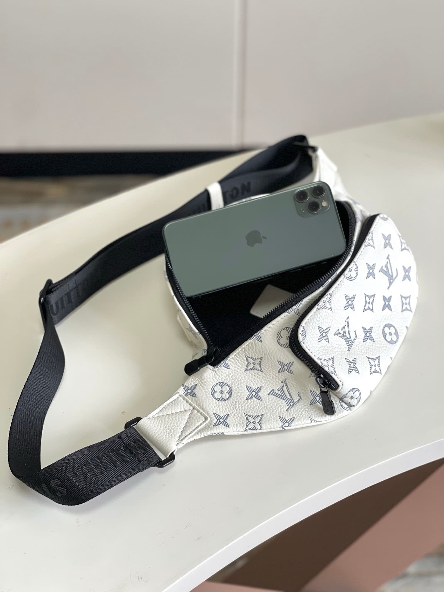 Louis Vuitton M25227 Rush Bumbag
