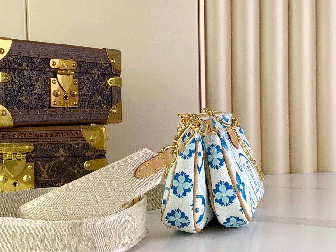 Louis Vuitton M25374 LV By The Pool Multi Pochette Accessoires