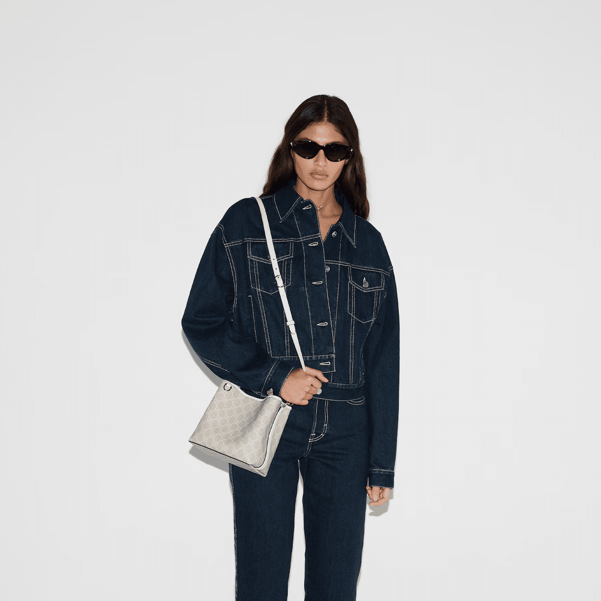 GUCCI EMBLEM SMALL BUCKET BAG