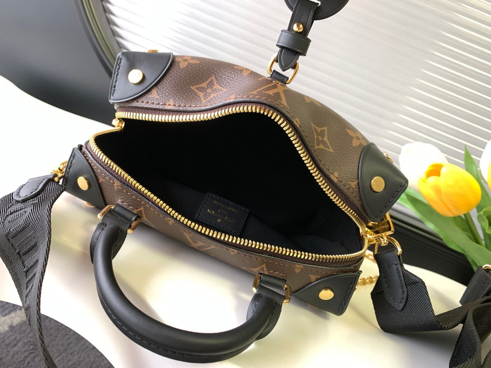 Louis Vuitton M45571 Petite Malle Souple