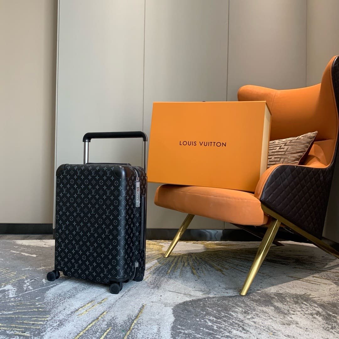 Louis Vuitton M23002 Horizon 55