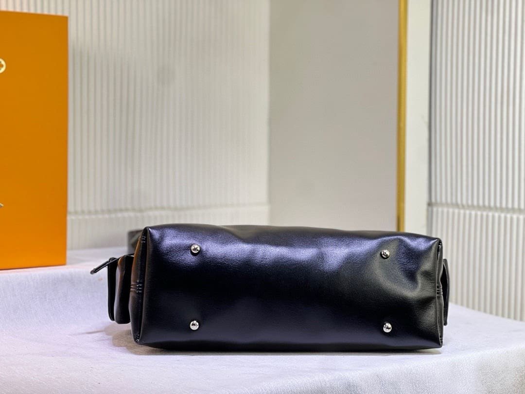 Louis Vuitton M24861 CarryAll Cargo PM
