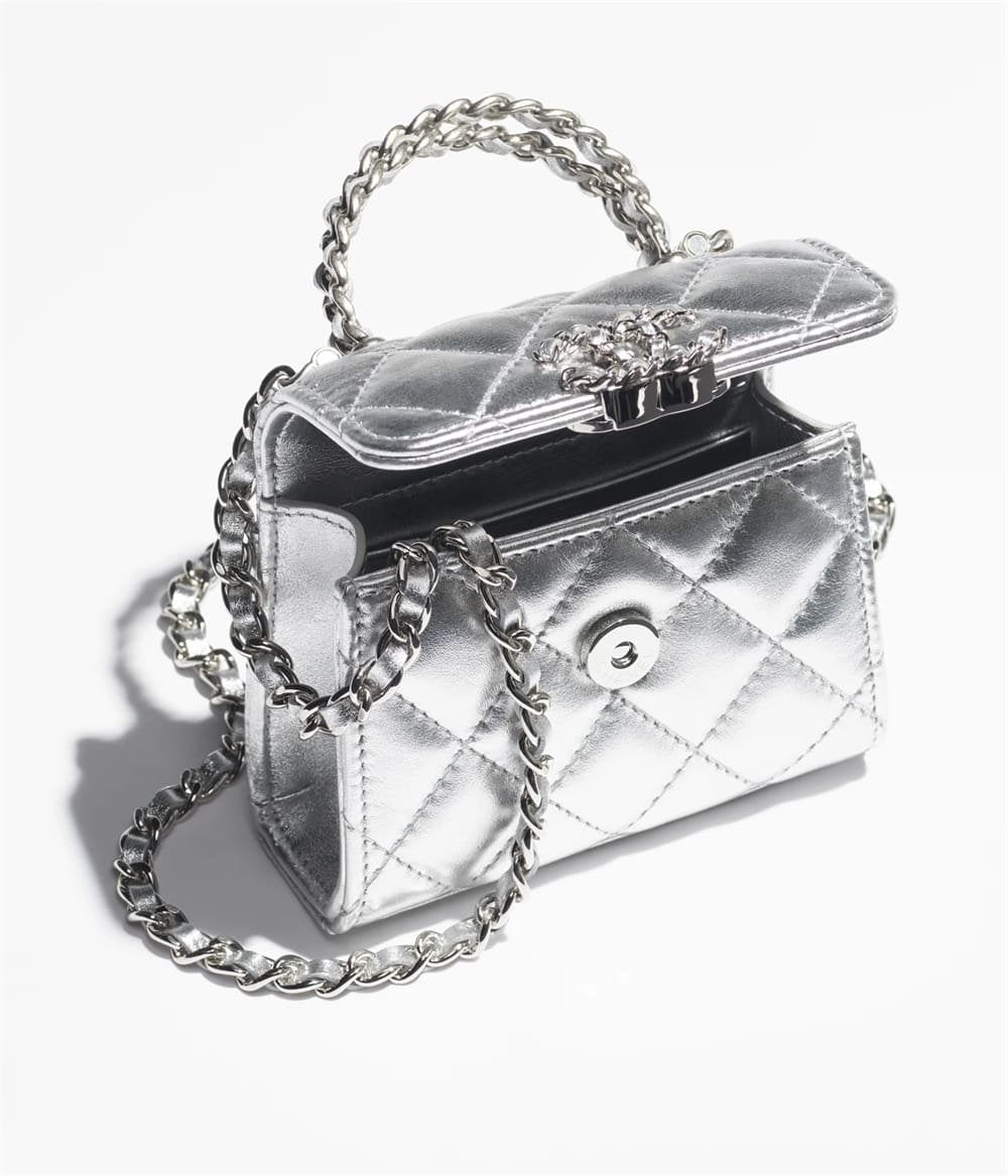 Chanel Clutch with chain