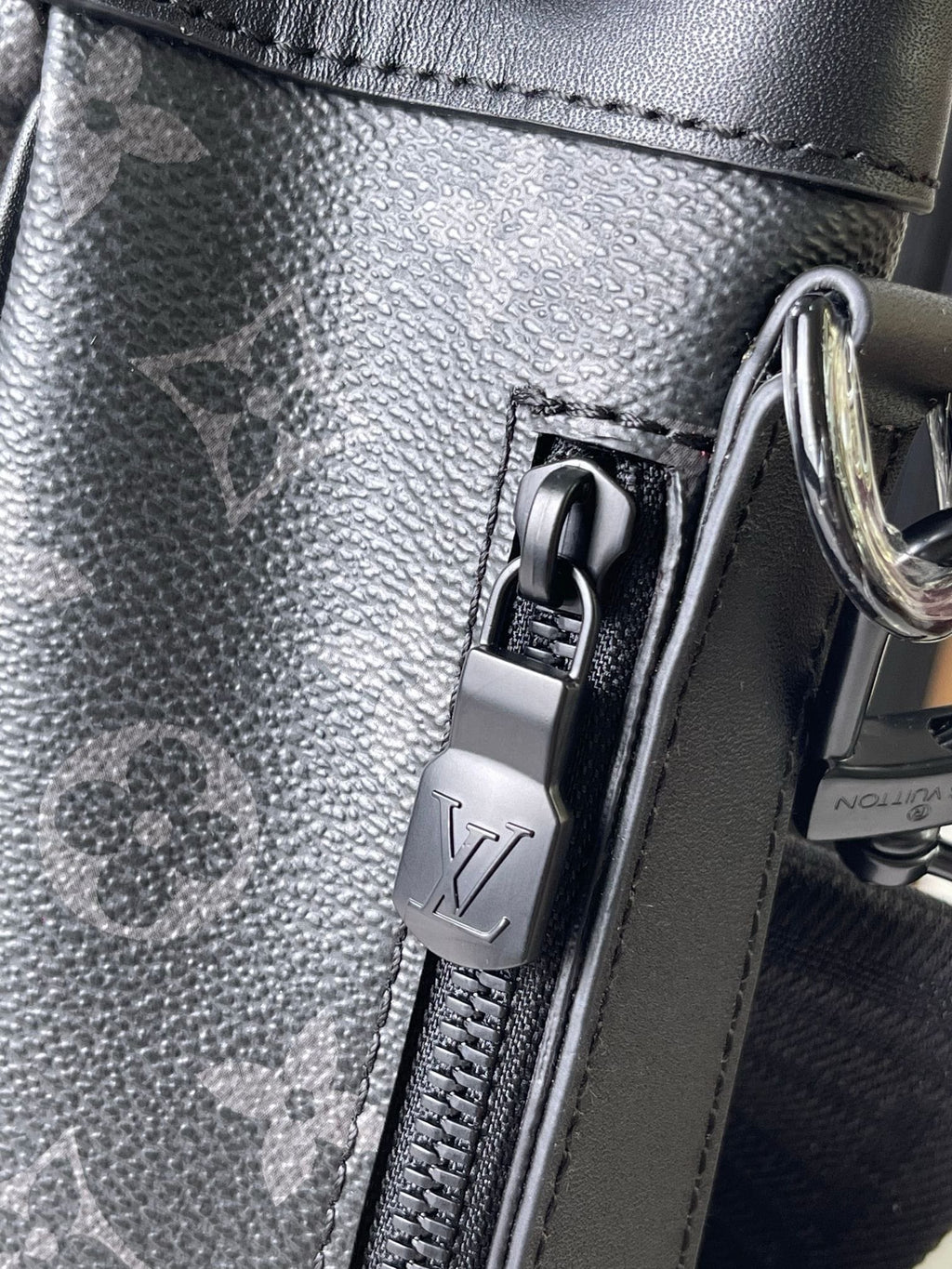 Louis Vuitton M46693 Maxi Noé Sling Bag