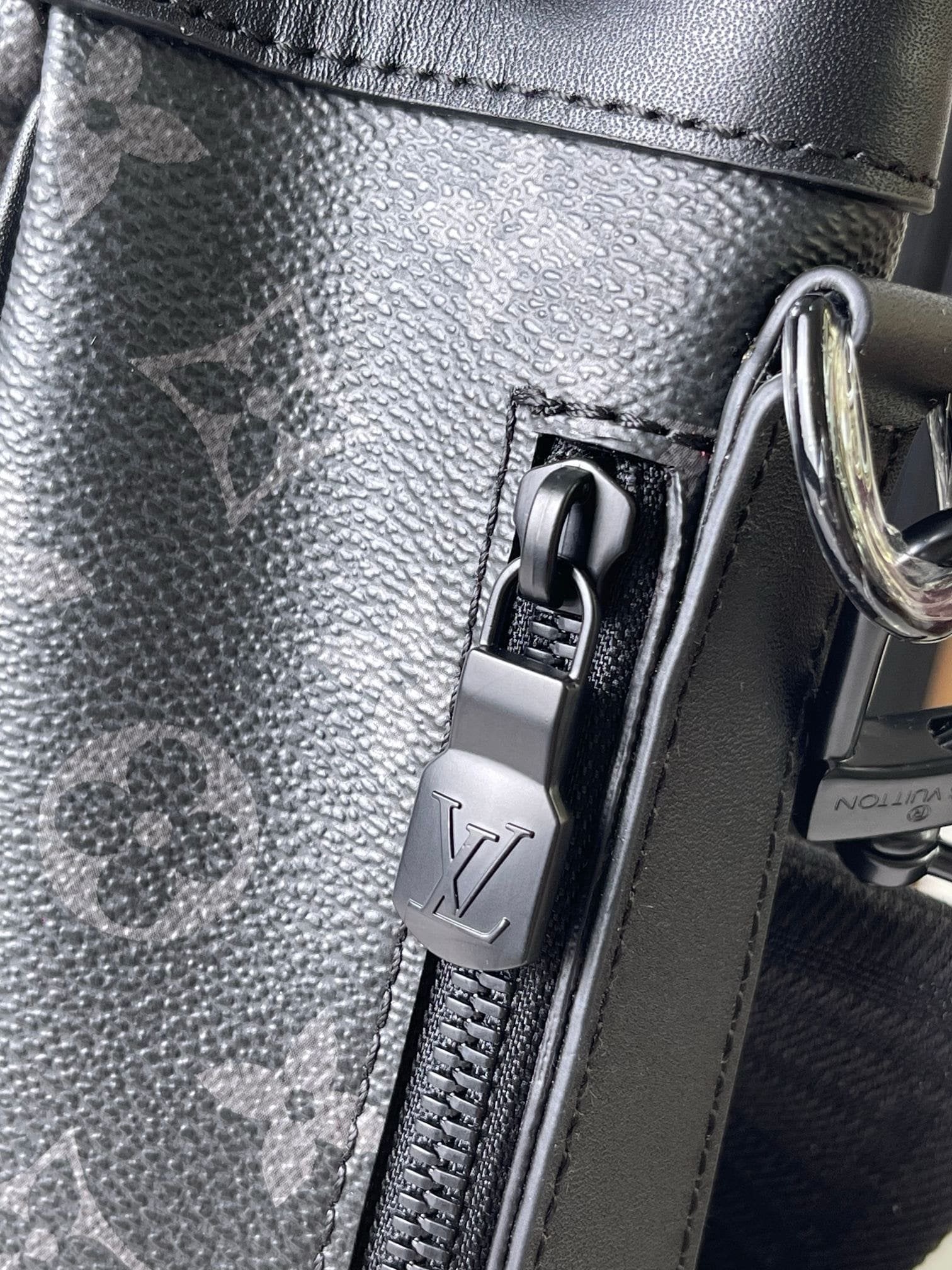 Louis Vuitton M46693 Maxi Noé Sling Bag