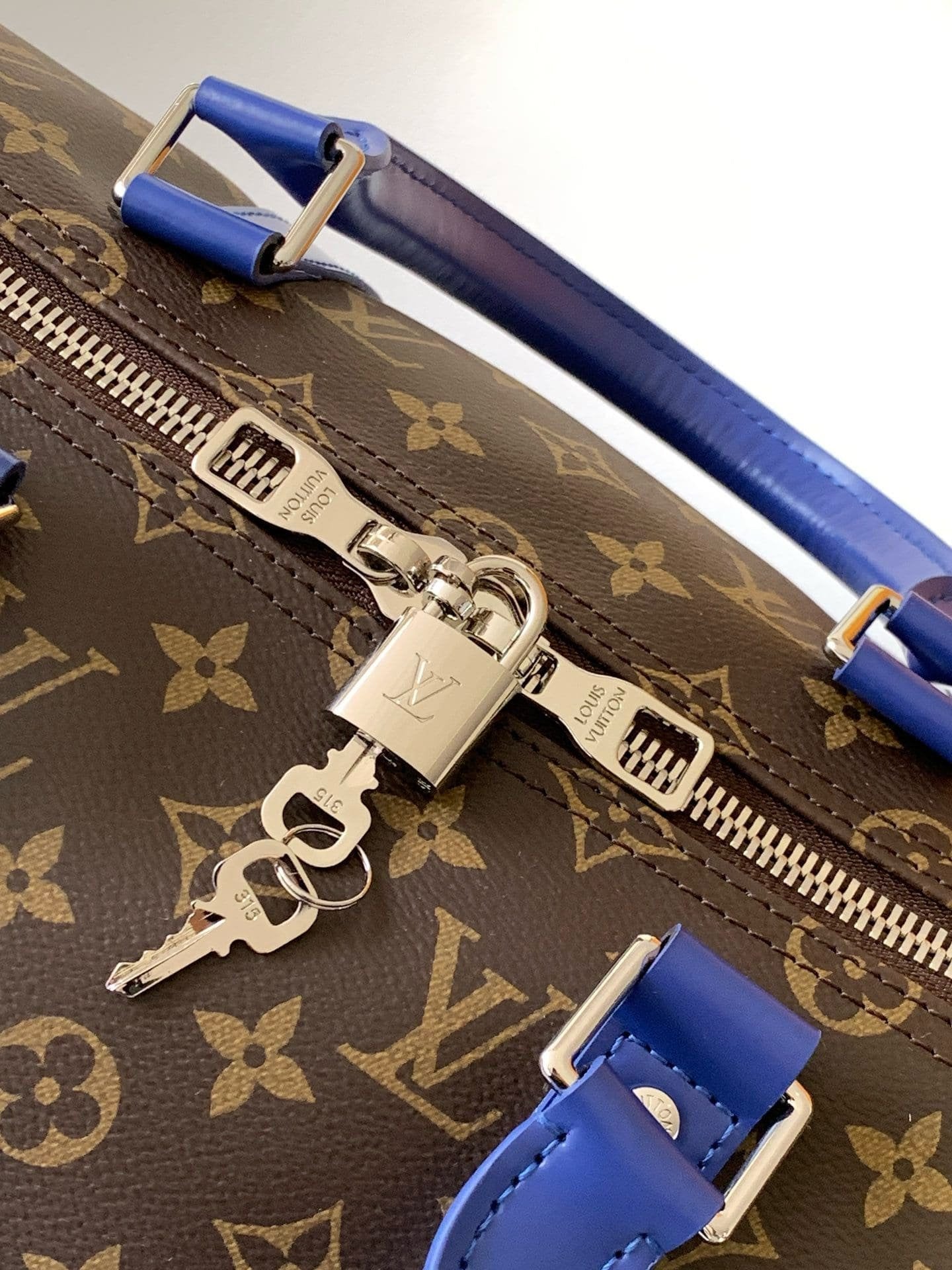 Louis Vuitton M46772 Keepall Bandoulière 50