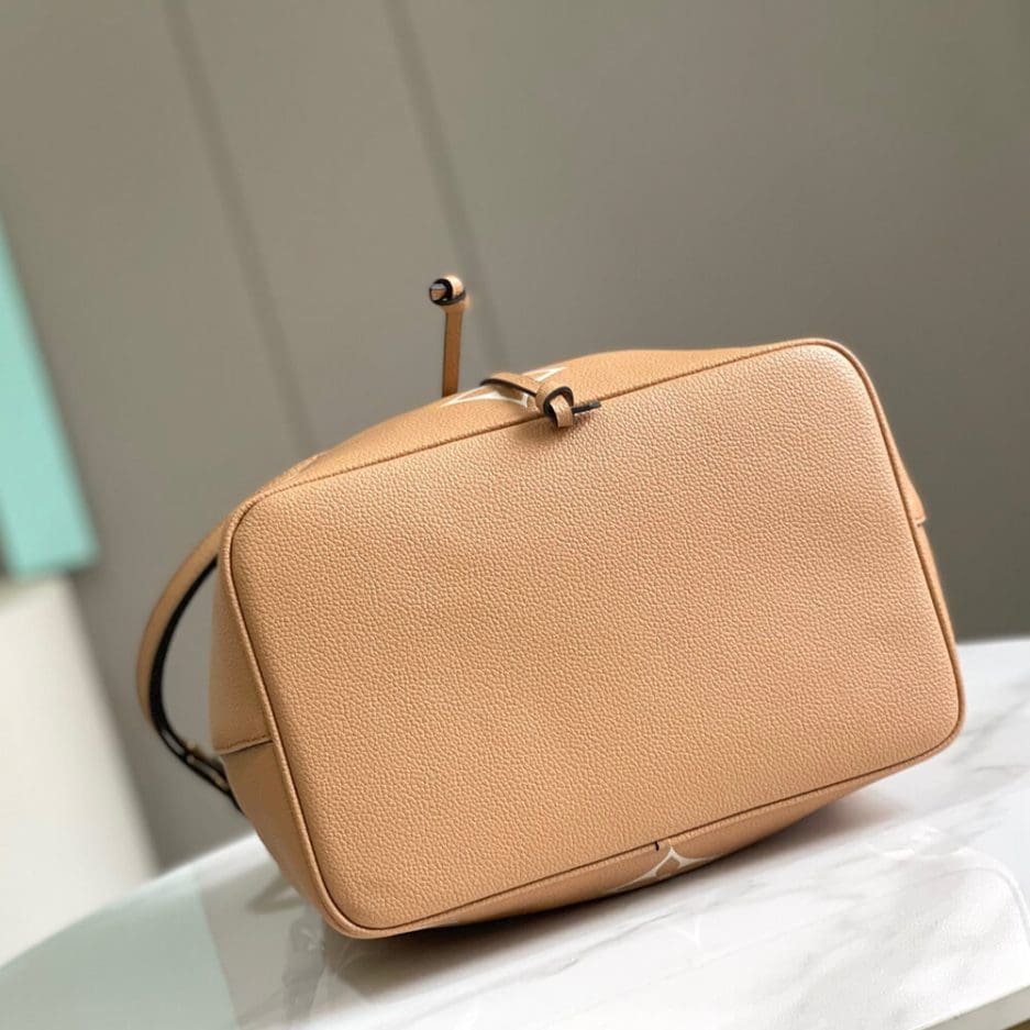 Louis Vuitton NEONOE MM M45808