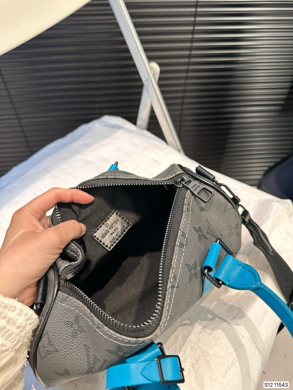 Louis Vuitton M11645 Keepall Bandoulière 25