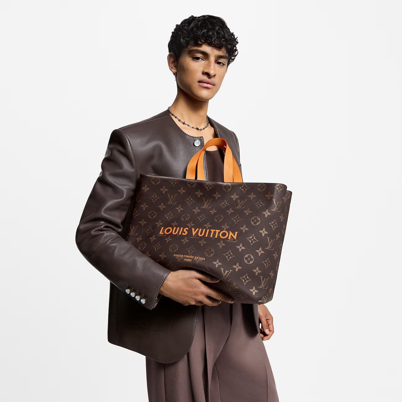 Louis Vuitton M13928 Shopper Tote MM