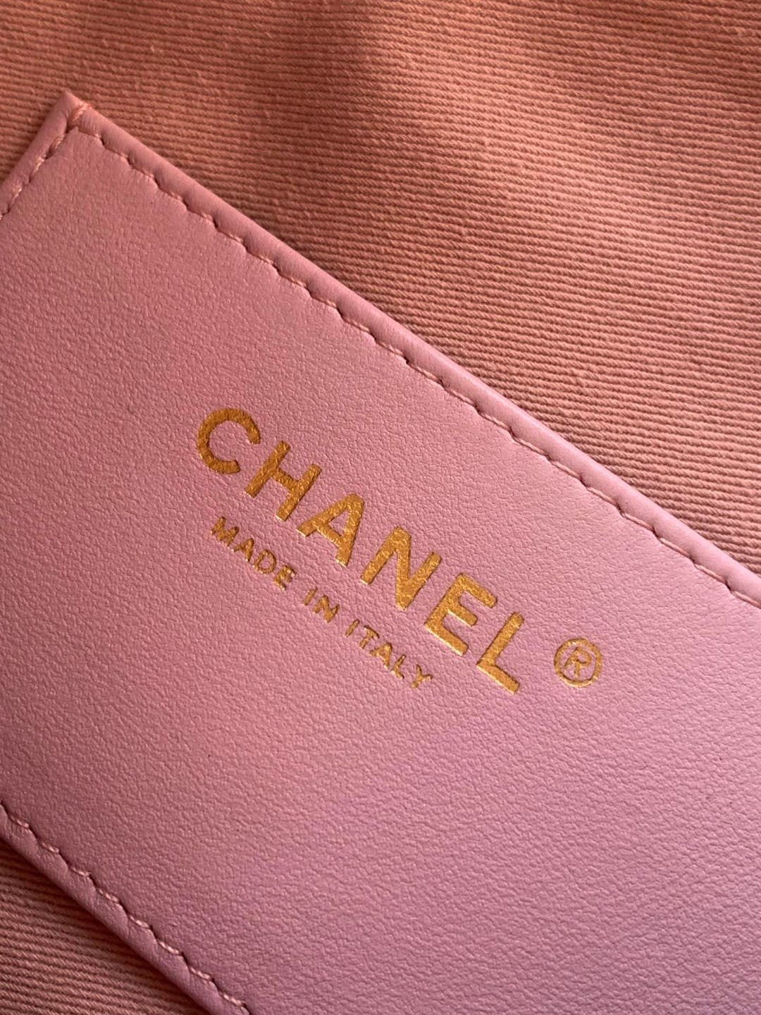 CHANEL 25 Small Handbag