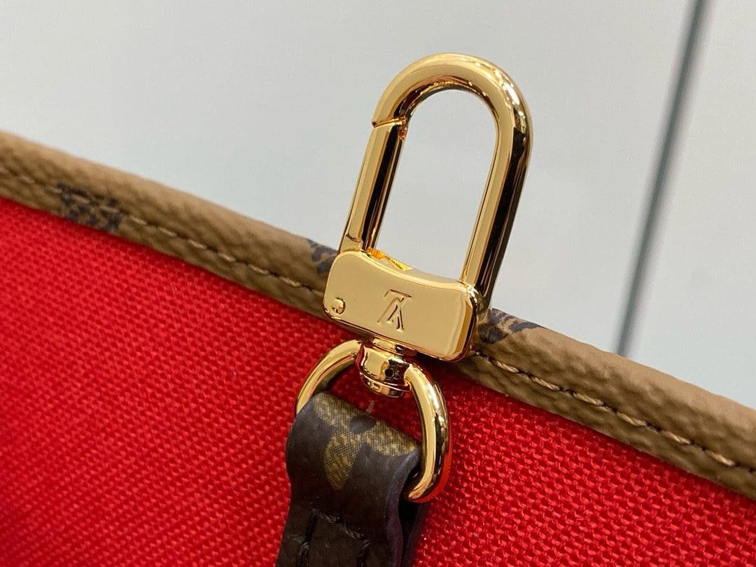 Louis Vuitton M46839 OnTheGo BB