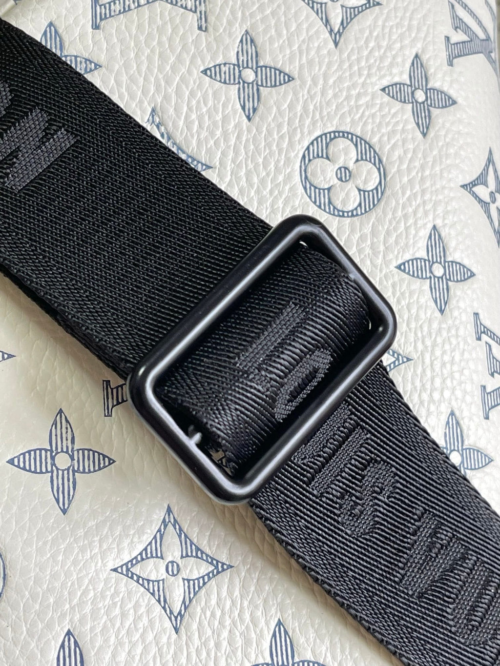 Louis Vuitton M25227 Rush Bumbag