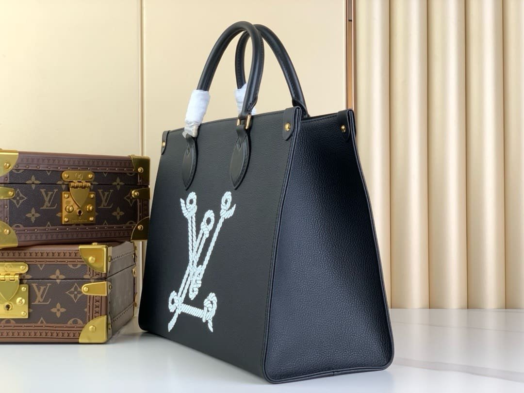 Louis Vuitton M24834 OnTheGo MM