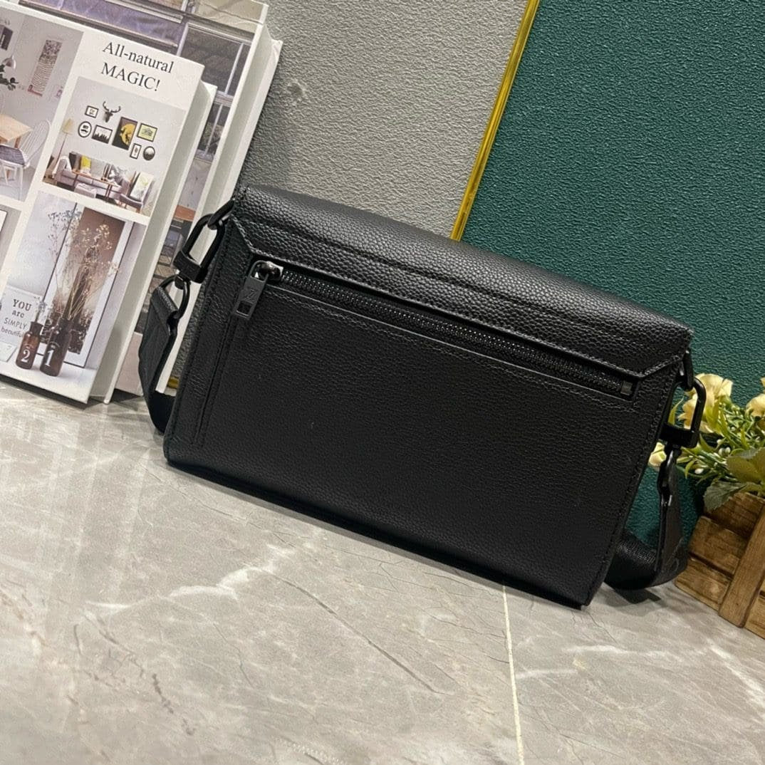Louis Vuitton M24769 TAKEOFF Small Messenger Bag