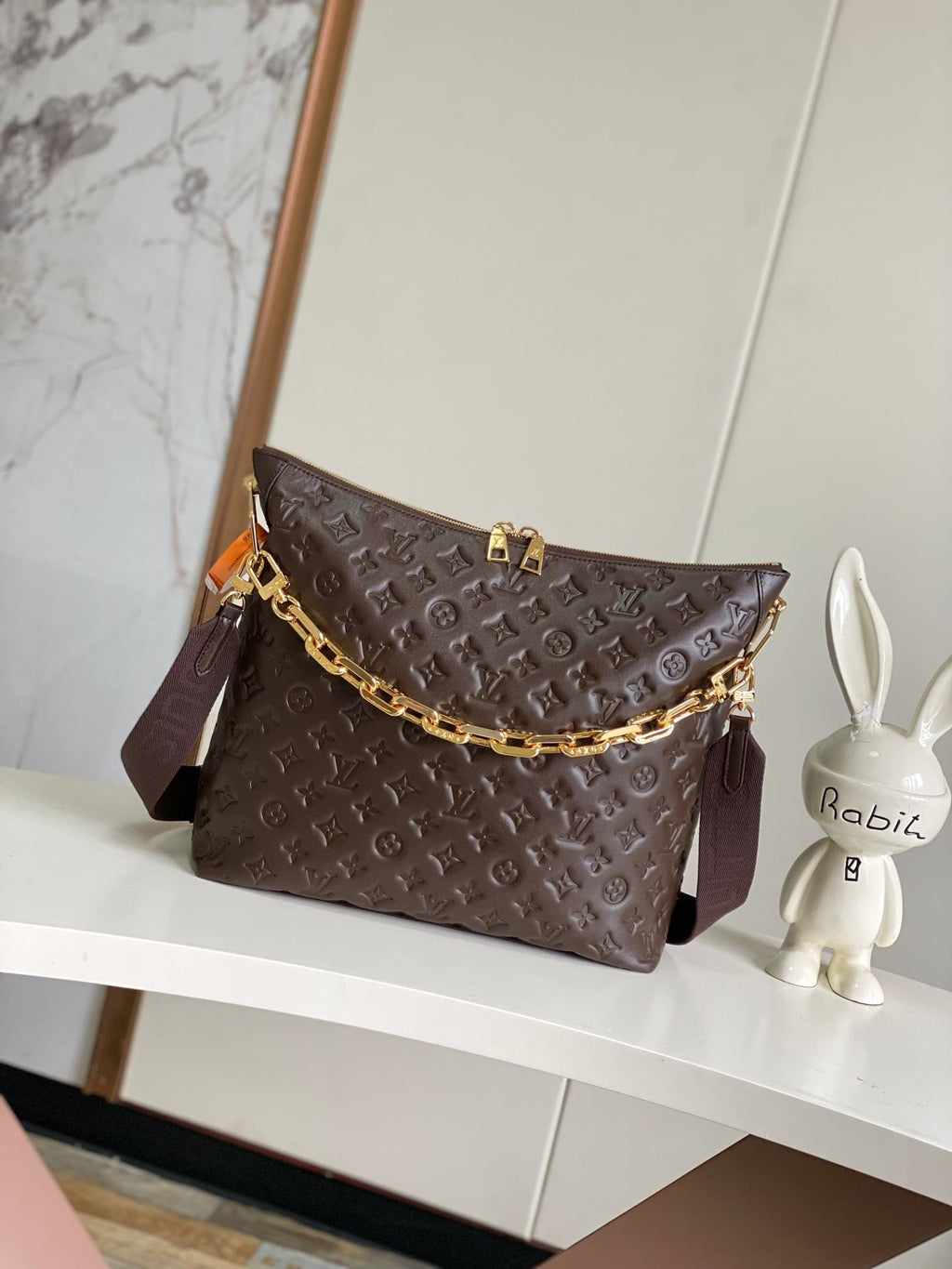 Louis Vuitton M12072 Coussin Hobo MM