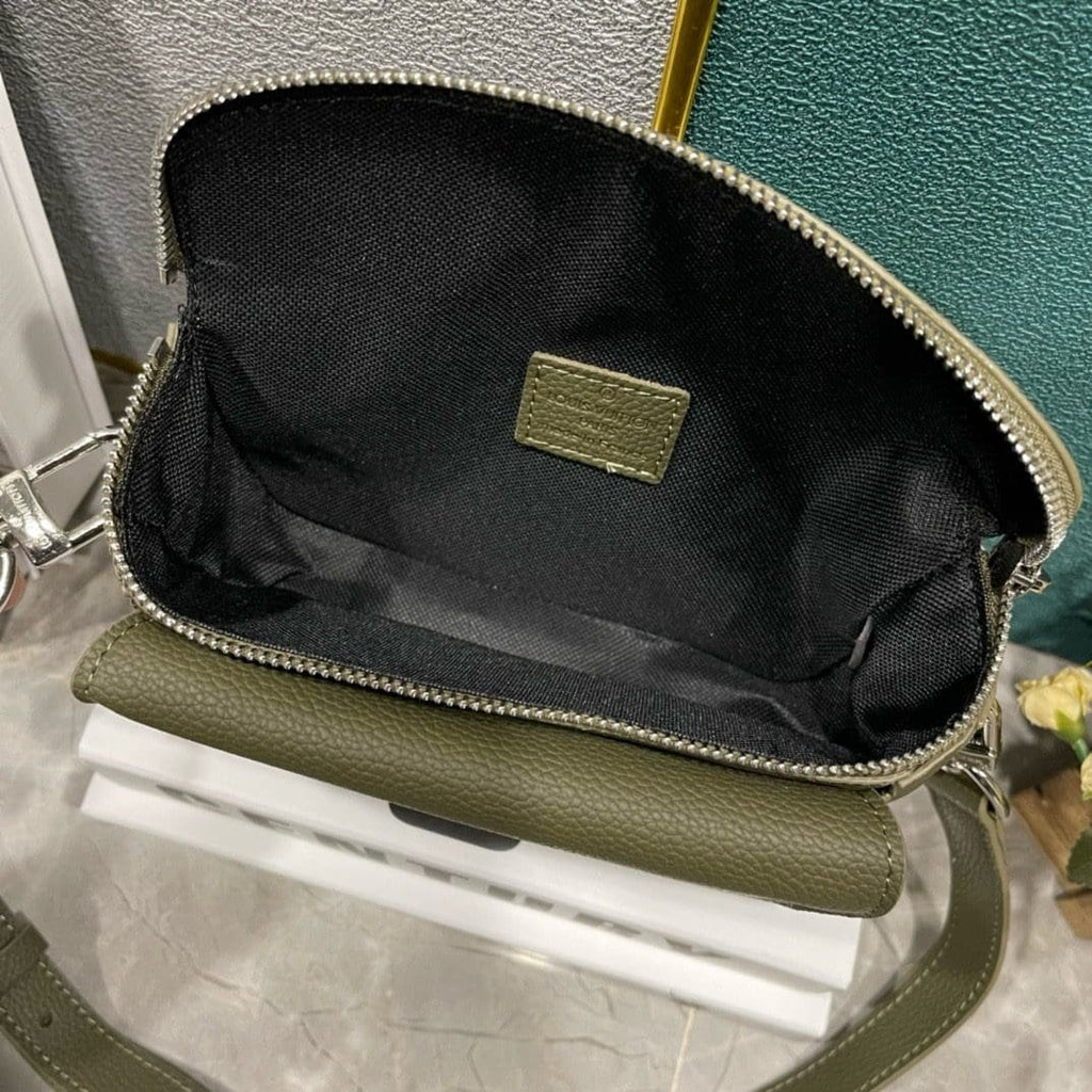 Louis Vuitton M83560 PILOT MINI BAG