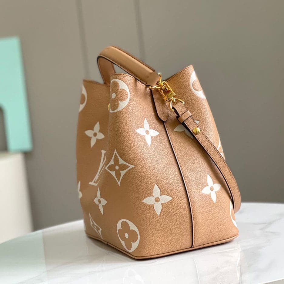 Louis Vuitton NEONOE MM M45808