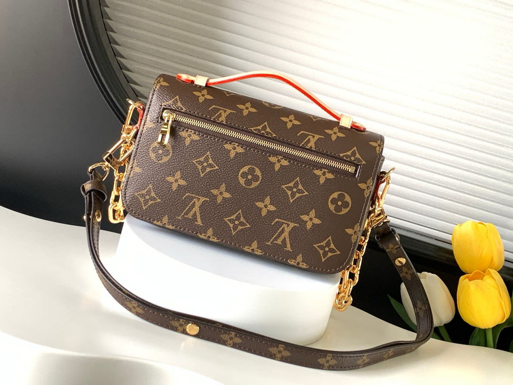 Louis Vuitton M46279 Pochette Métis East West