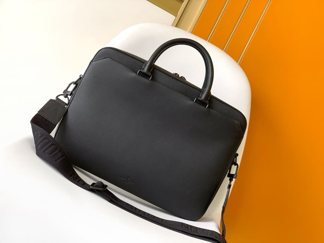 Louis Vuitton M23778 PILOT Briefcase