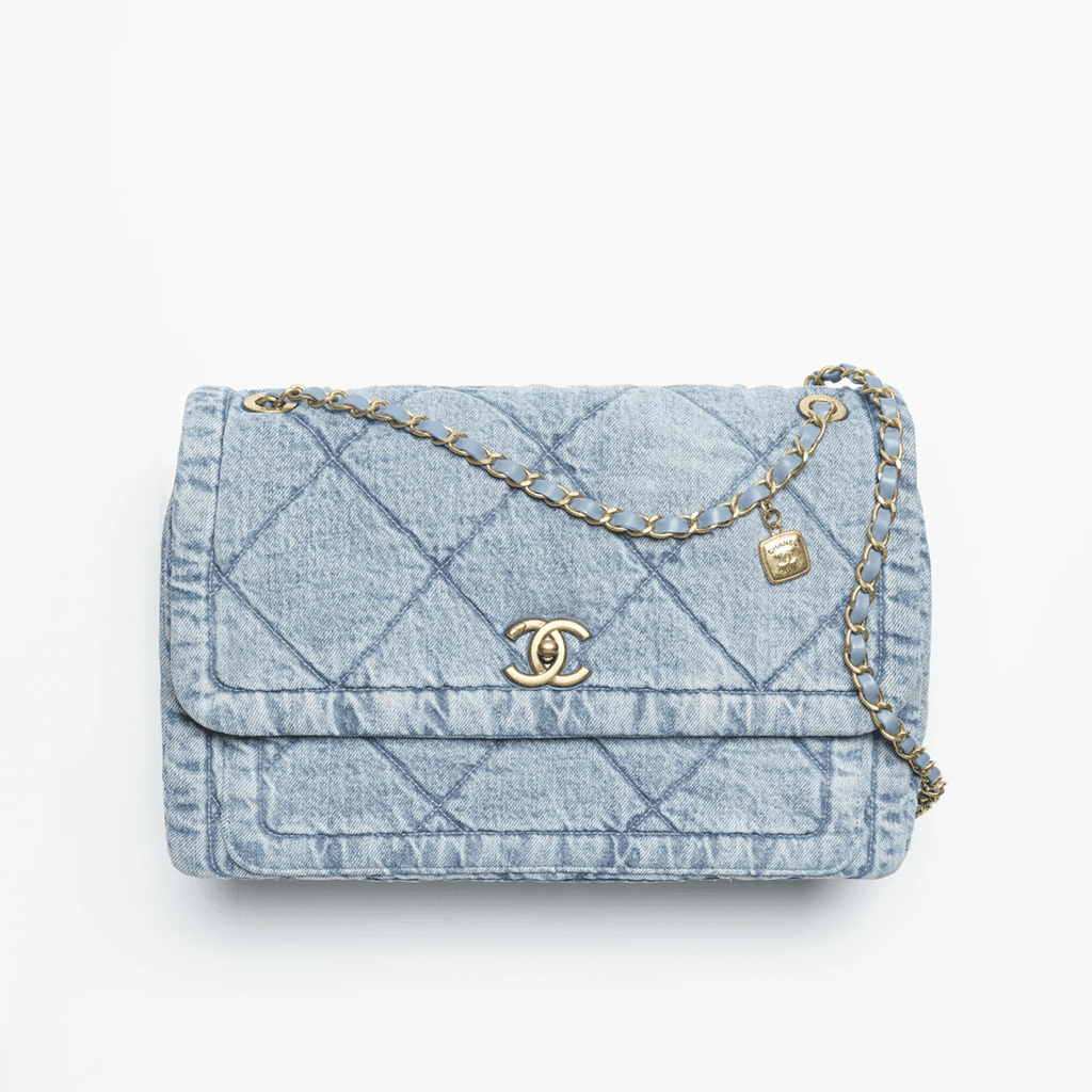 Chanel Maxi Flapbag