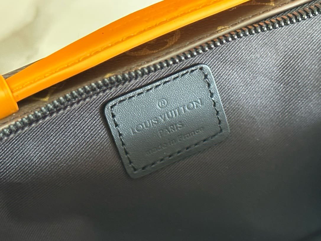 Louis Vuitton M46689 Handle Soft Trunk