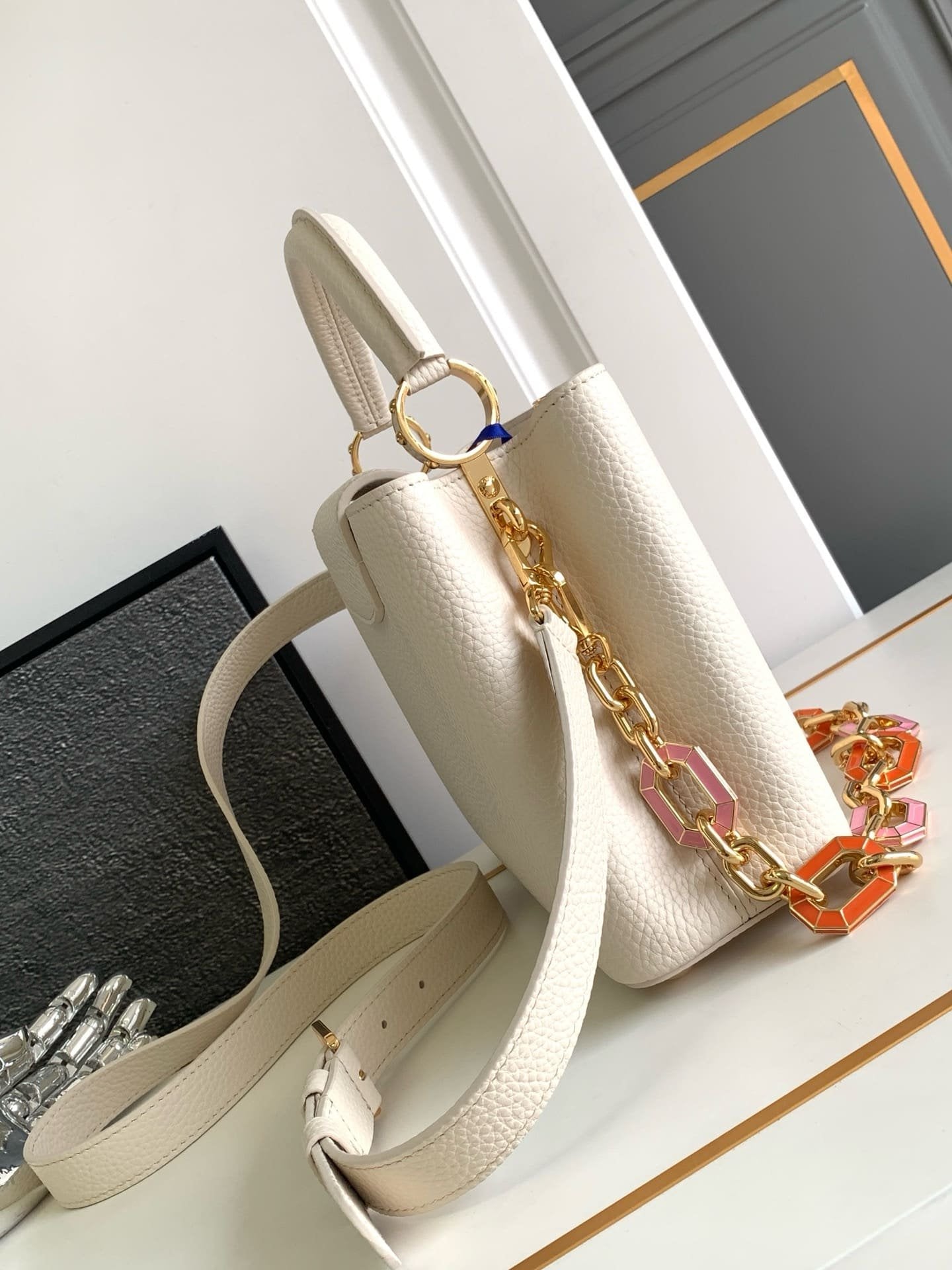 Louis Vuitton M24684 CAPUCINES BB BAG