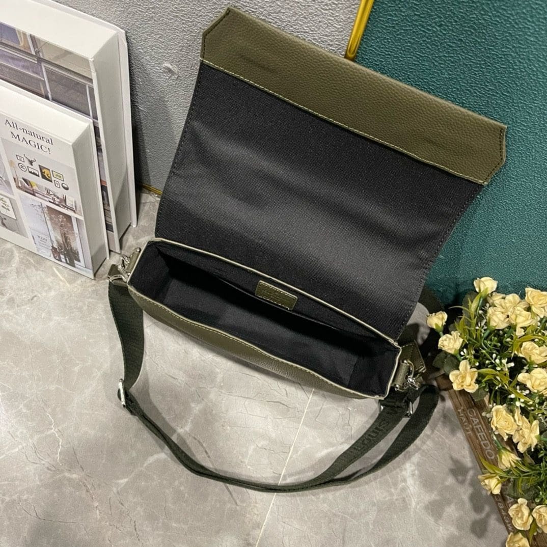 Louis Vuitton M25125 TAKEOFF Messenger Bag