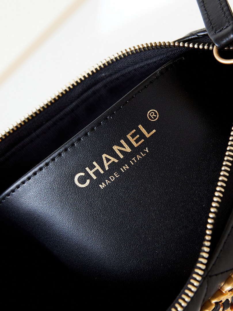 Chanel AS4422 23K Hobo bag