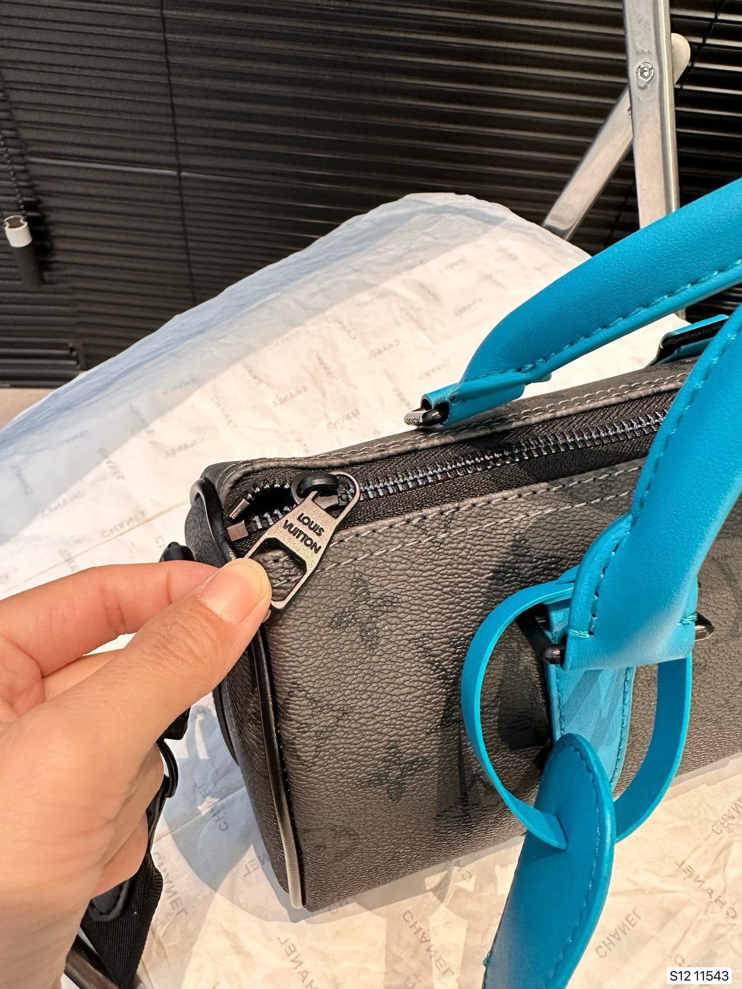 Louis Vuitton M11645 Keepall Bandoulière 25