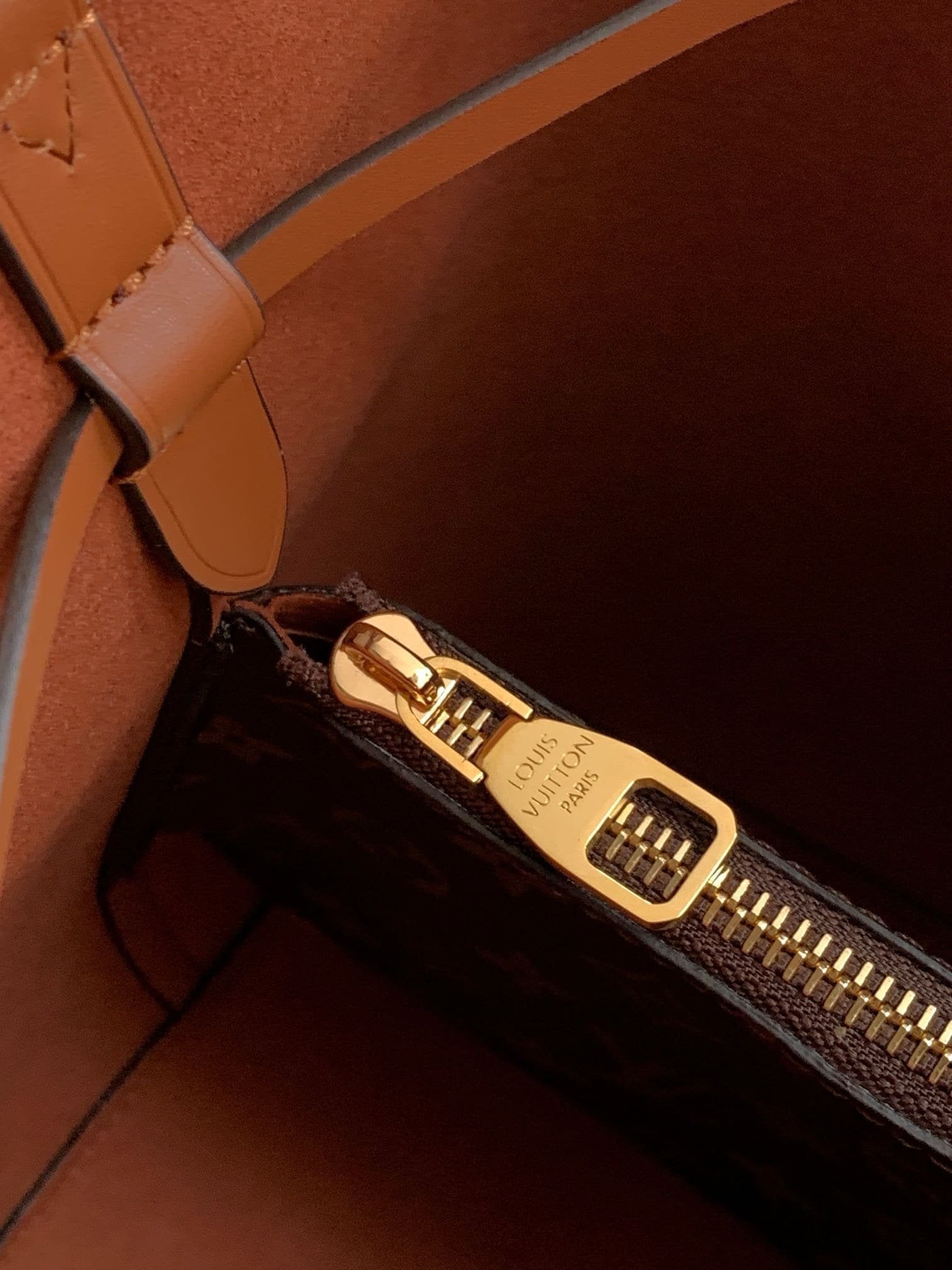 LOUIS VUITTON NéoNoé MM M44887