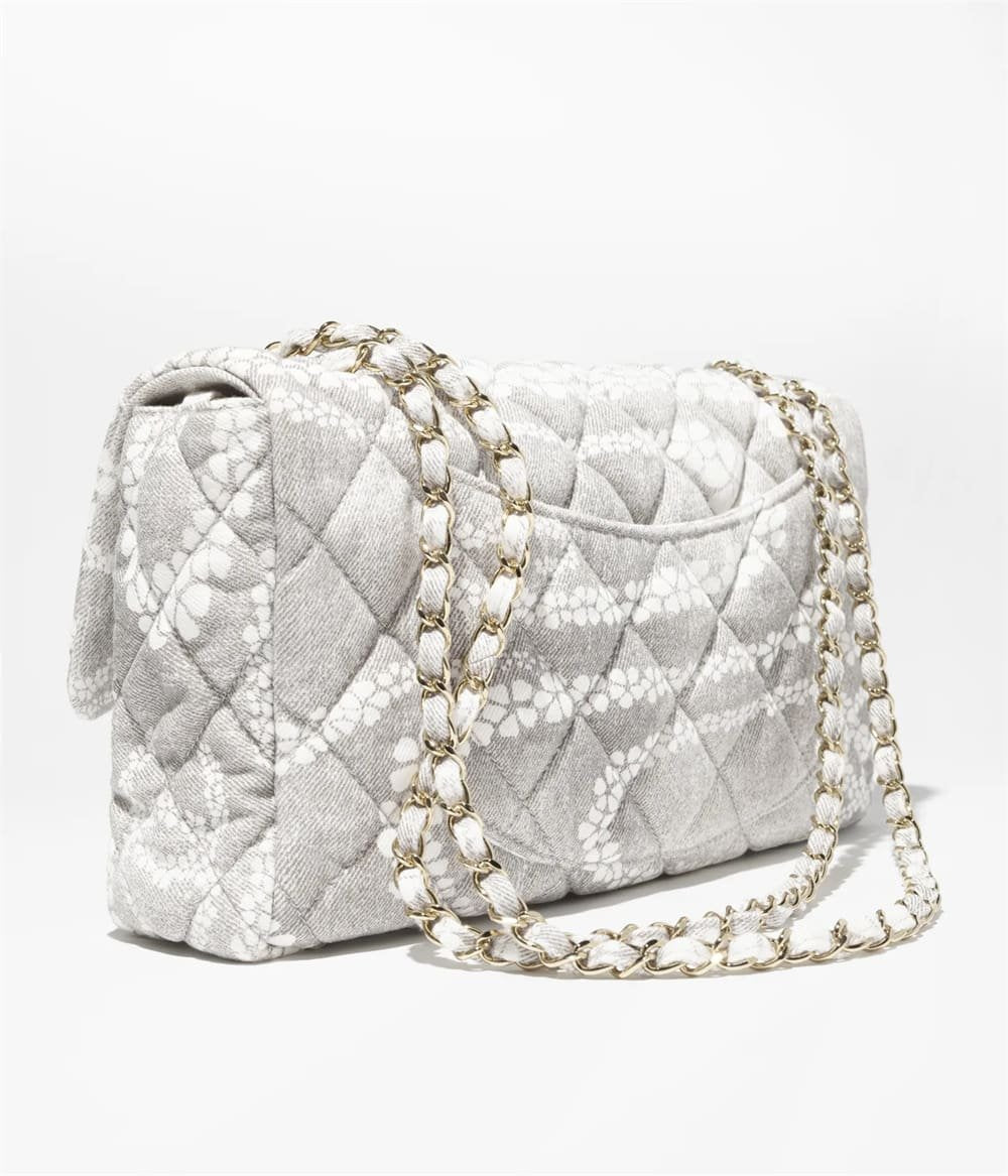 Chanel Maxi Flapbag
