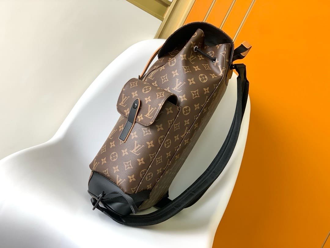 Louis Vuitton M46686 Christopher MM
