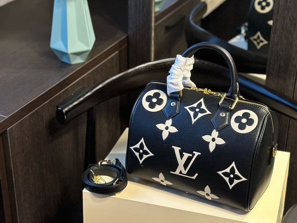 Louis Vuitton M58947 Speedy Bandoulière 25