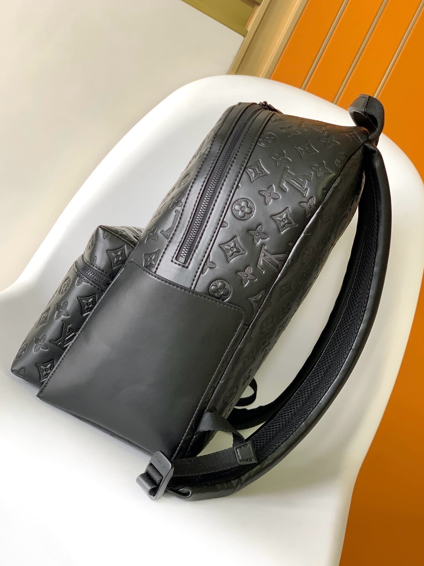Louis Vuitton M46553 Discovery Backpack