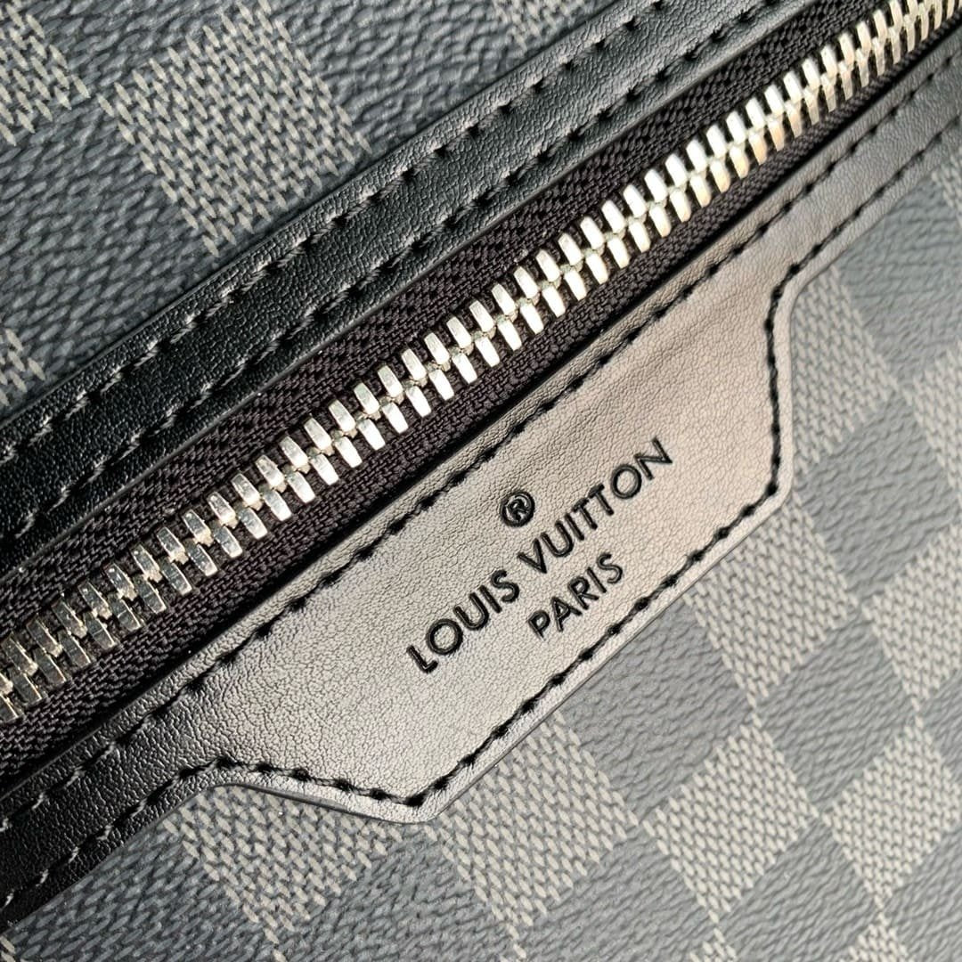 Louis Vuitton Michael N58024