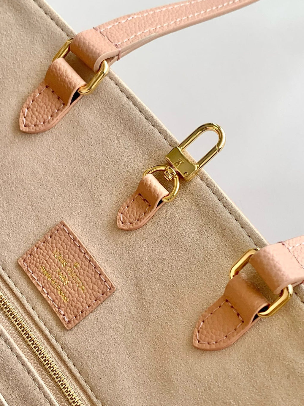 Louis Vuitton OnTheGo MM M46286