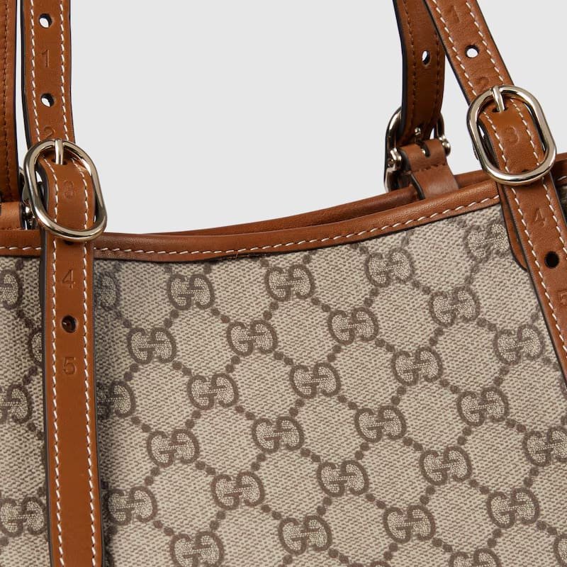 GUCCI EMBLEM LARGE TOTE BAG