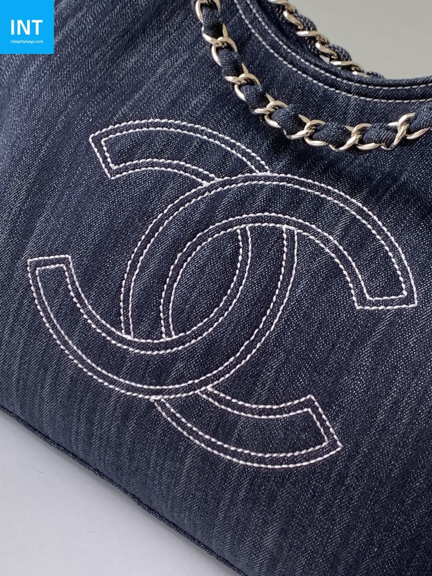 Chanel 25 Tote Bag Navy Blue 48cm Denim Leather