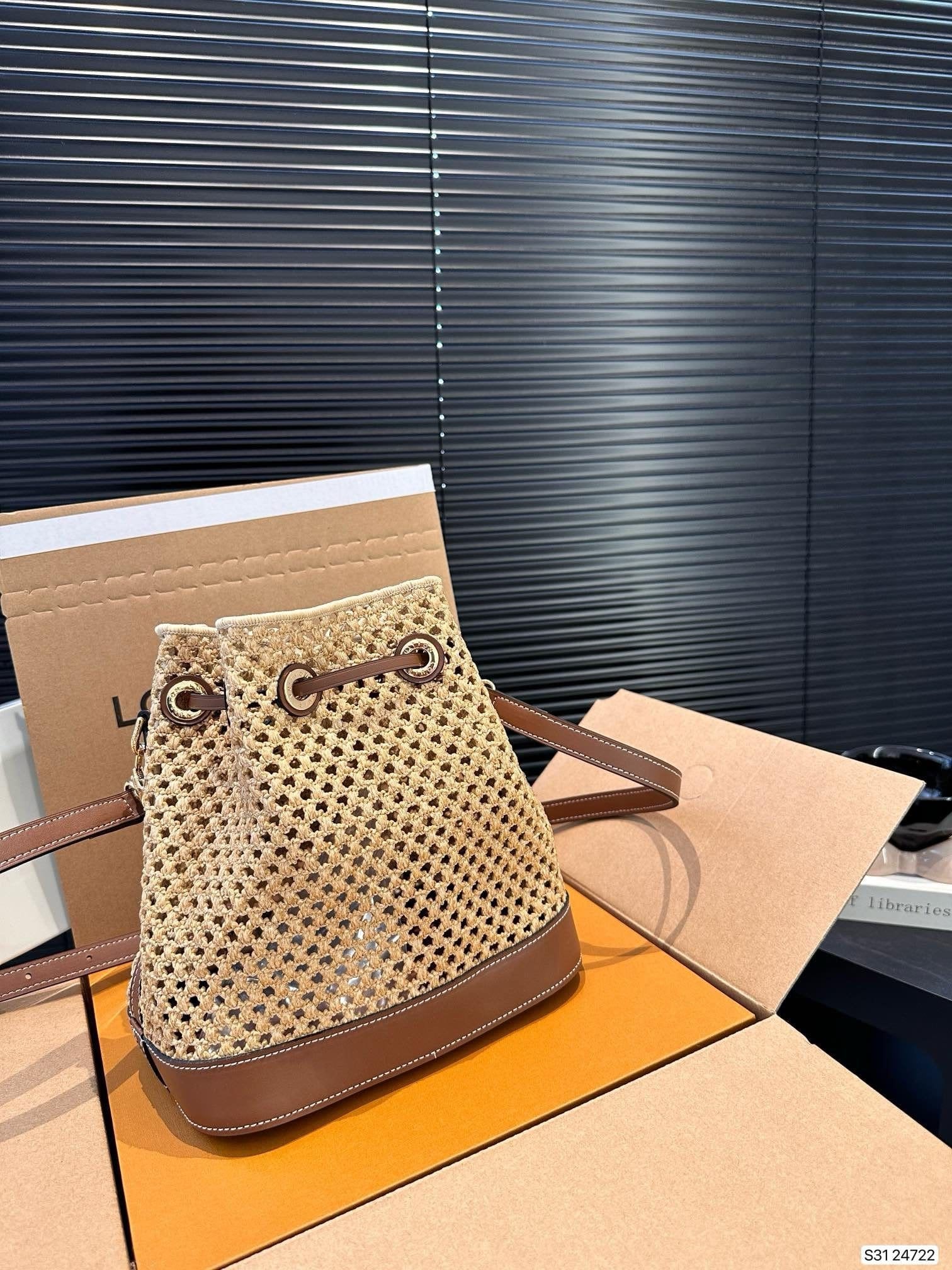 Louis Vuitton M24722 Noé BB