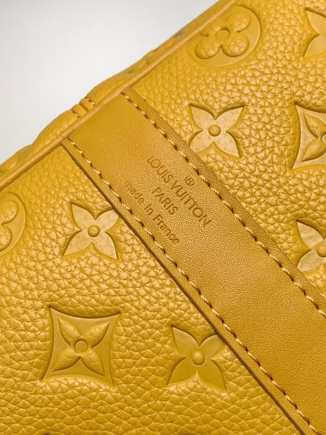 Louis Vuitton M23748 Keepall Bandoulière 50
