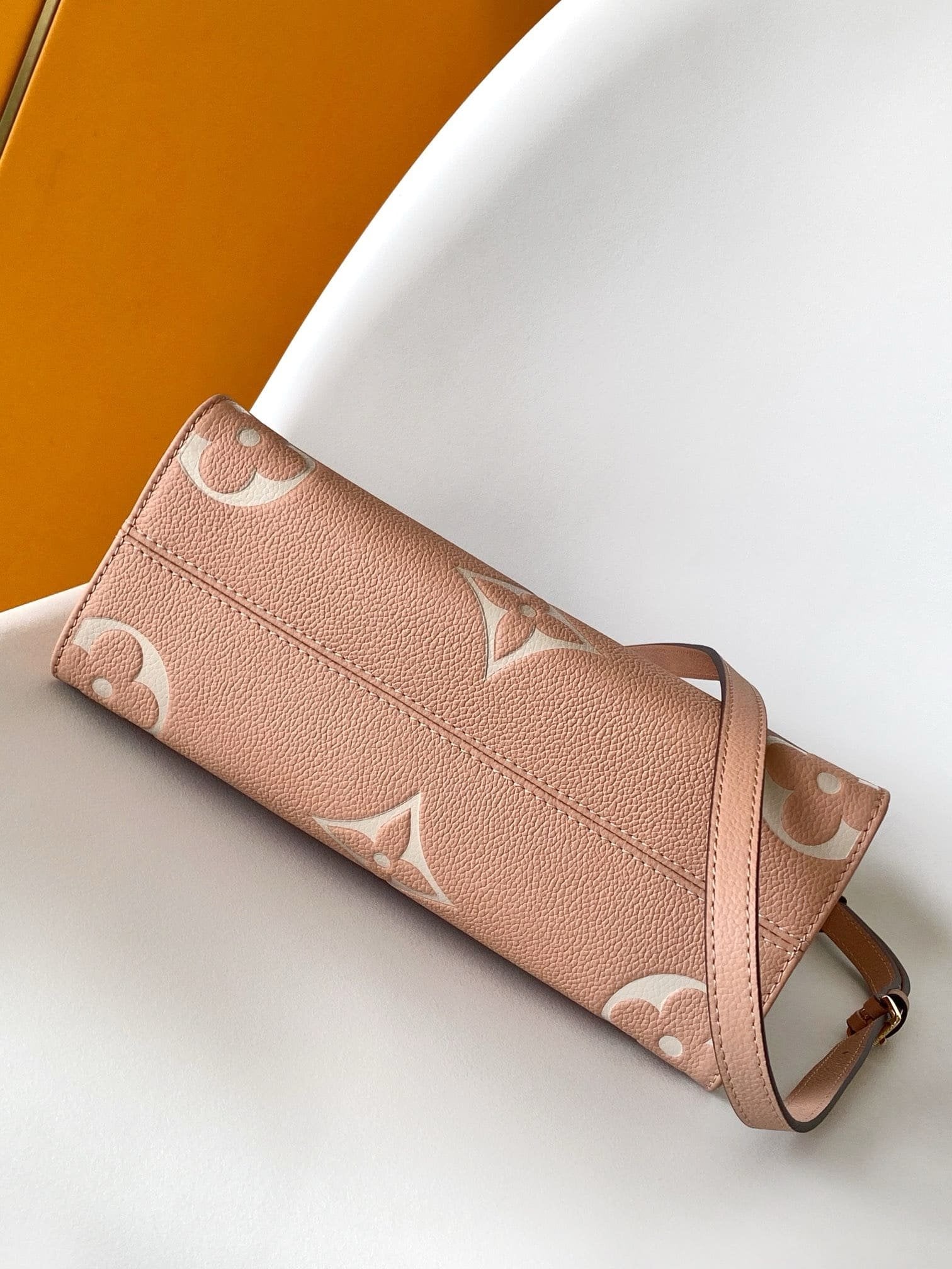 Louis Vuitton M12513 OnTheGo PM