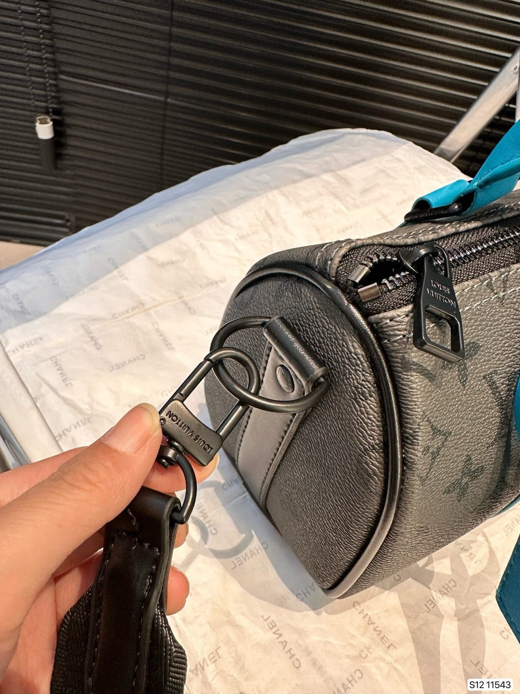 Louis Vuitton M11645 Keepall Bandoulière 25