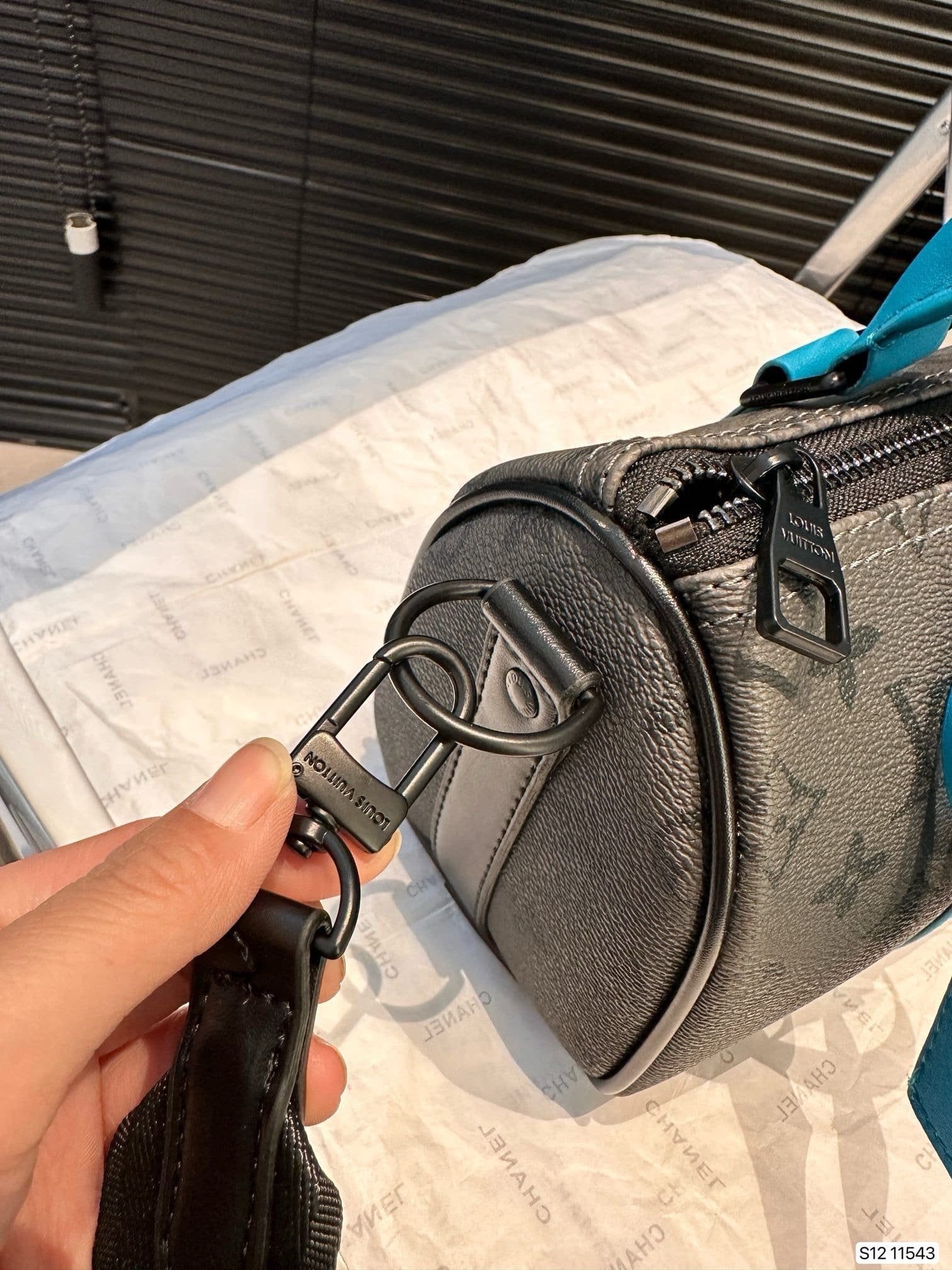 Louis Vuitton M11645 Keepall Bandoulière 25