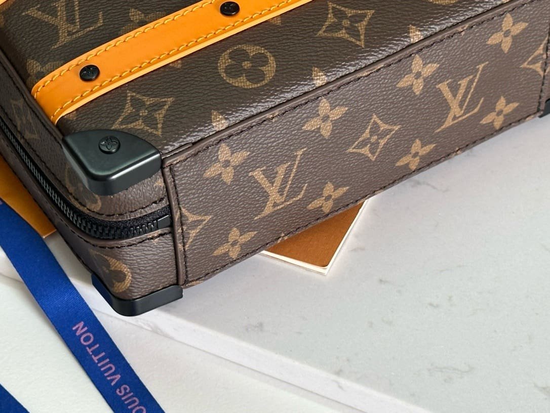 Louis Vuitton M46689 Handle Soft Trunk